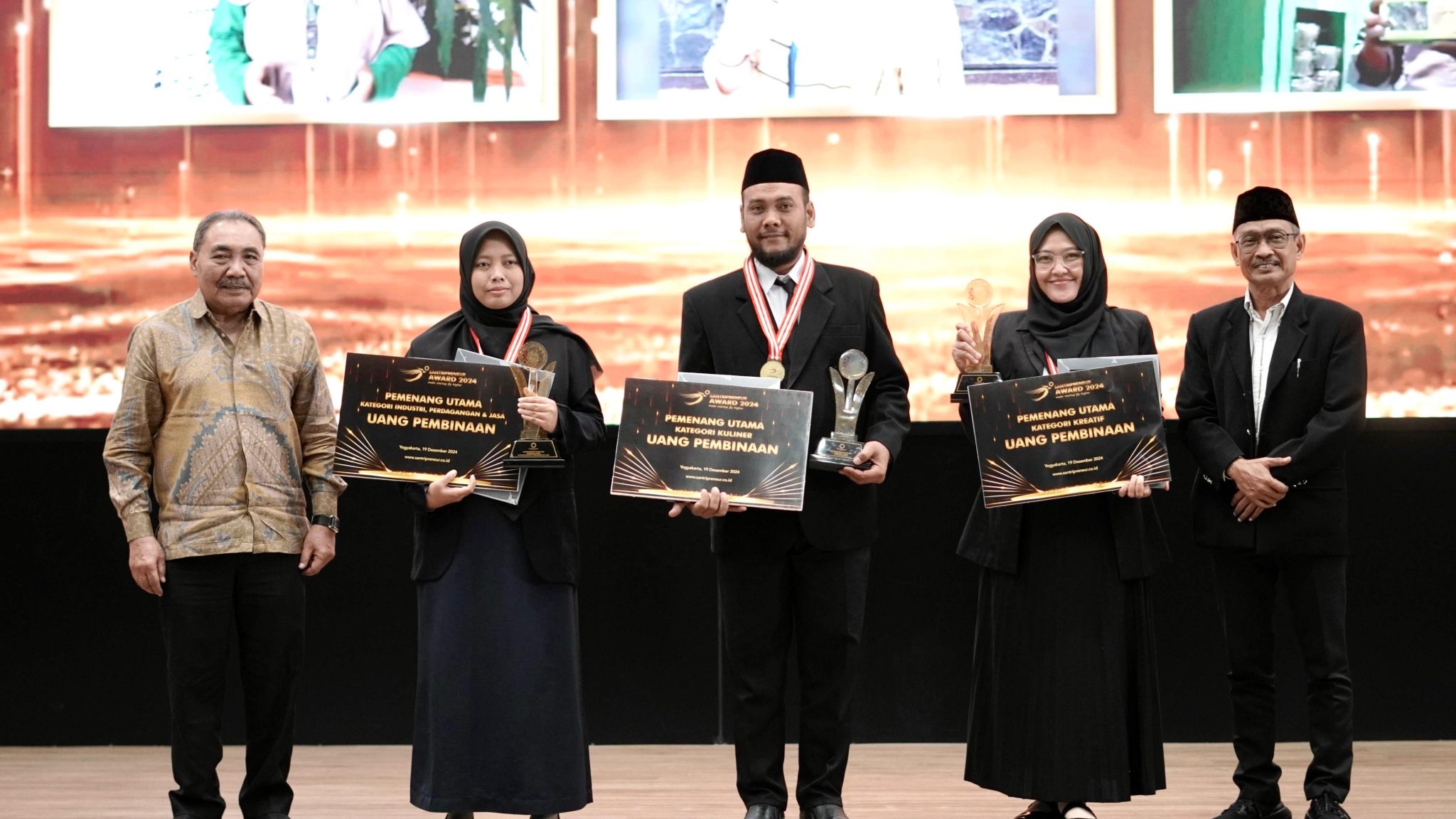 Kreatifafa Juara Utama Santripreneur 2024: Mewarnai Dunia Anak dengan Karya Inovatif